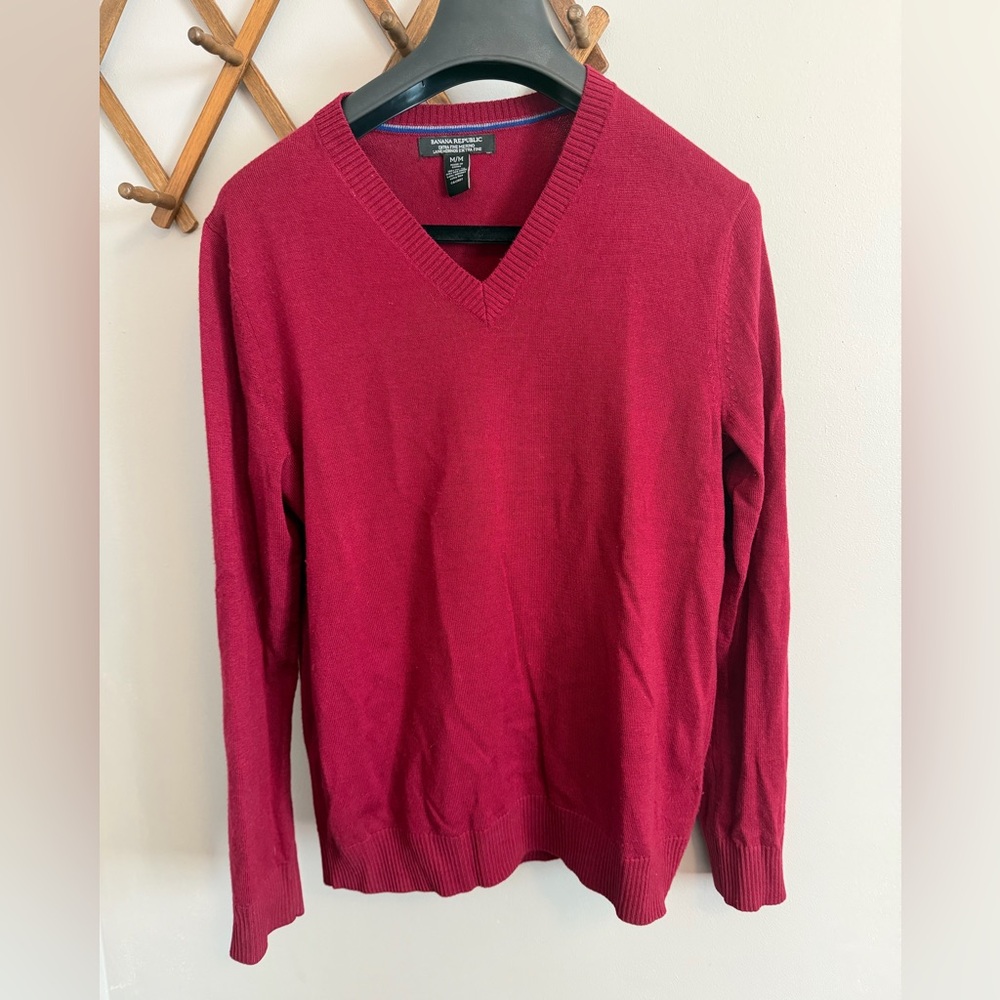 Banana Republic Maroon Merino Wool V-Neck Sweater M